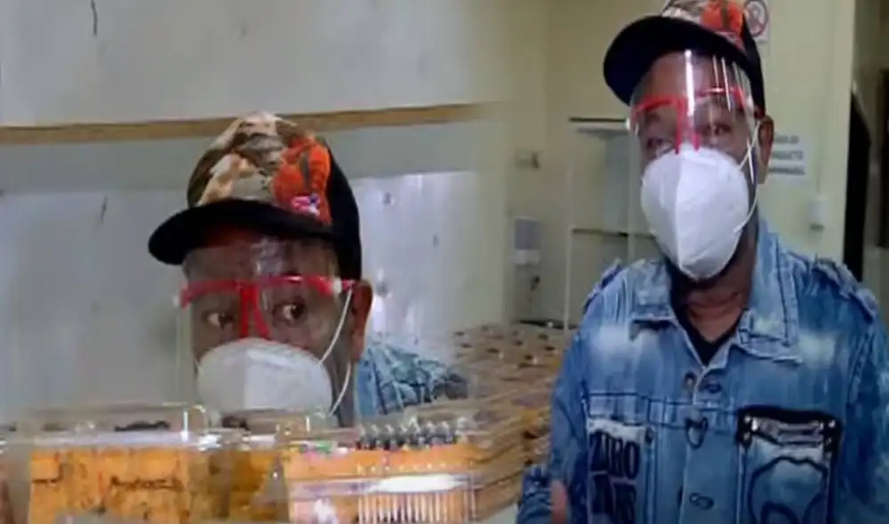 Martín Farfán vende turrones en medio de la pandemia