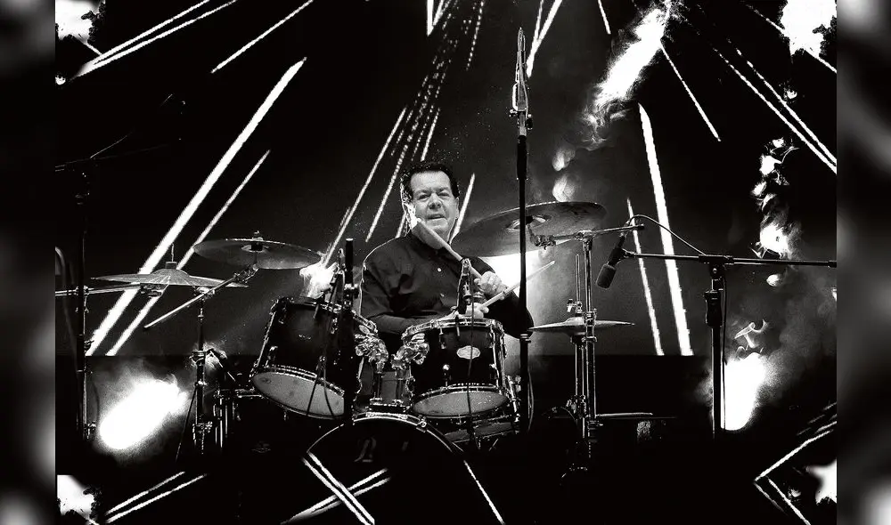 LAURENCE TOLHURST EN EL HAY FESTIVAL