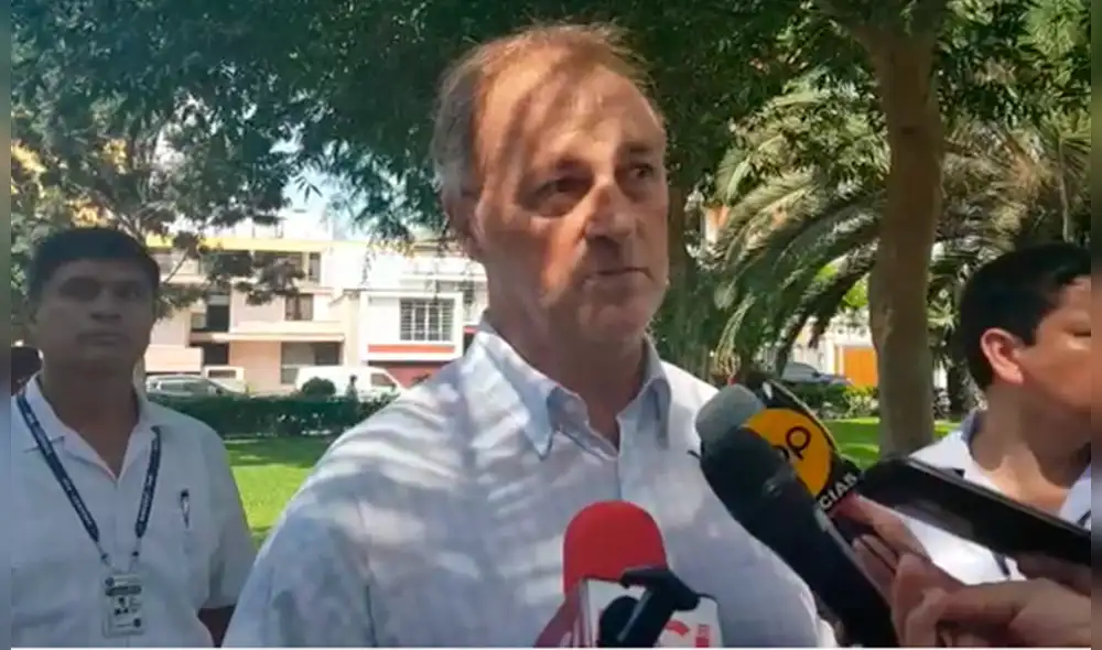 El alcalde brindó declaraciones a la prensa tras haber votado. (Foto: Captura video) El alcalde brindó declaraciones a la prensa tras haber votado. (Foto: Captura video)