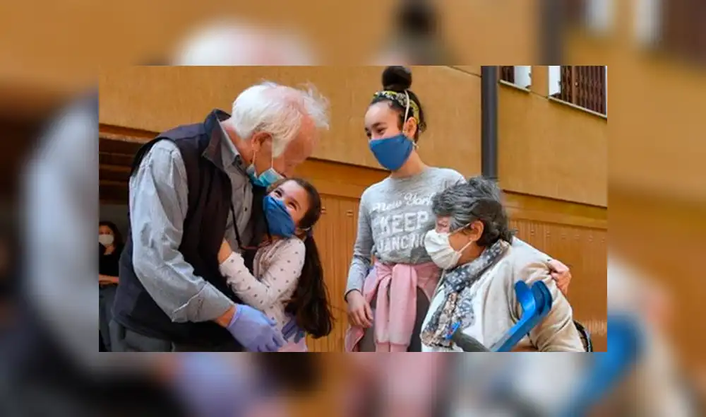 Ser abuelo o abuela que ejercen el papel de niñeras será recompensado con hasta 1 200 euros. Foto: Difusión Ser abuelo o abuela que ejercen el papel de niñeras será recompensado con hasta 1 200 euros. Foto: Difusión