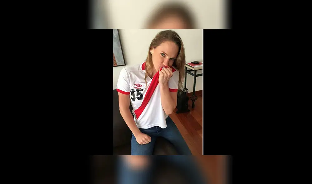 Barra de Alianza Lima criticó a la congresista Luciana León por posar con la camiseta de Perú. | Foto: @LUCIANA_LEON_R