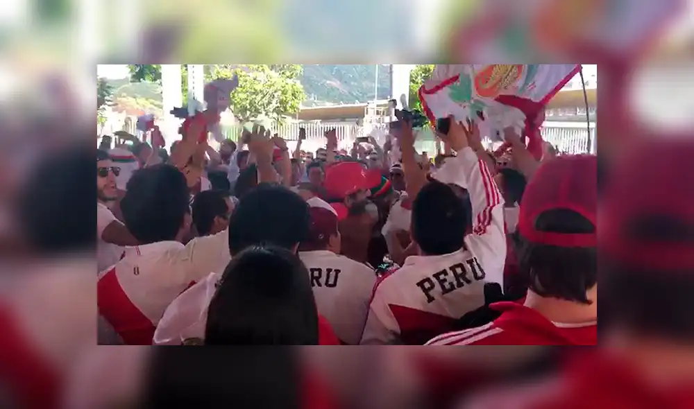 Hinchas demuestran fulgor en las afueras del estadio Maracaná en Río de Janeiro. Créditos: GEC