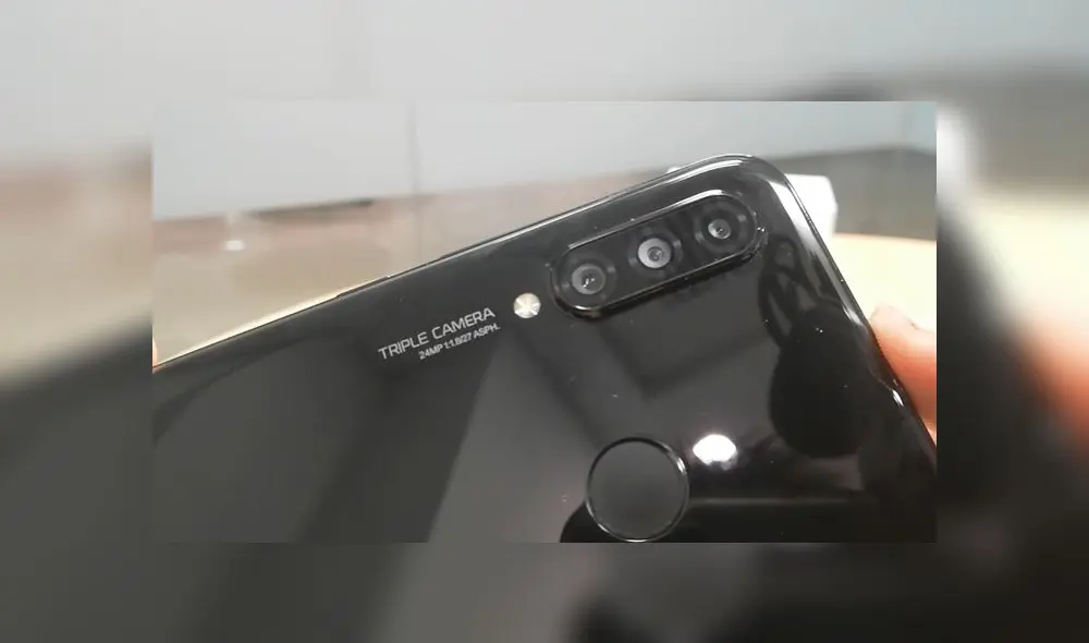 El Huawei P30 Lite es un gama media que posee triple cámara con inteligencia artificial. Foto: Daniel Robles El Huawei P30 Lite es un gama media que posee triple cámara con inteligencia artificial. Foto: Daniel Robles