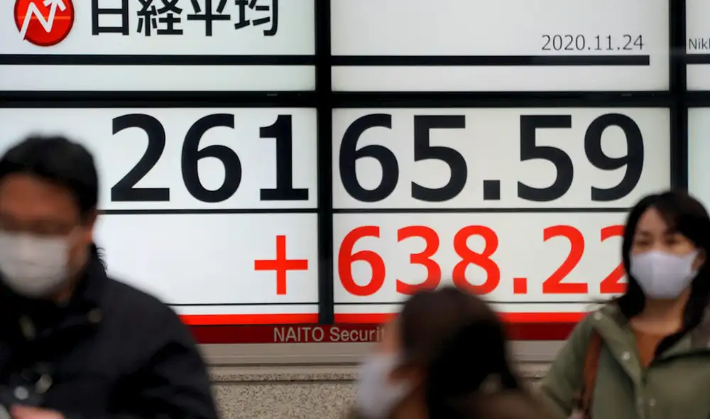 Ciudadanos japoneses y residentes extranjeros son los únicos que podrán entrar a territorio nipón a partir del lunes 28 de diciembre. Foto: EFE Ciudadanos japoneses y residentes extranjeros son los únicos que podrán entrar a territorio nipón a partir del lunes 28 de diciembre. Foto: EFE