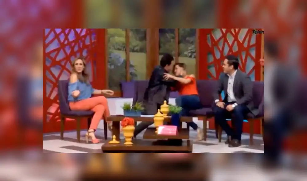 YouTube viral: conductor de TV recibe fuertes críticas por intentar besar a sus compañeras en vivo [VIDEO]