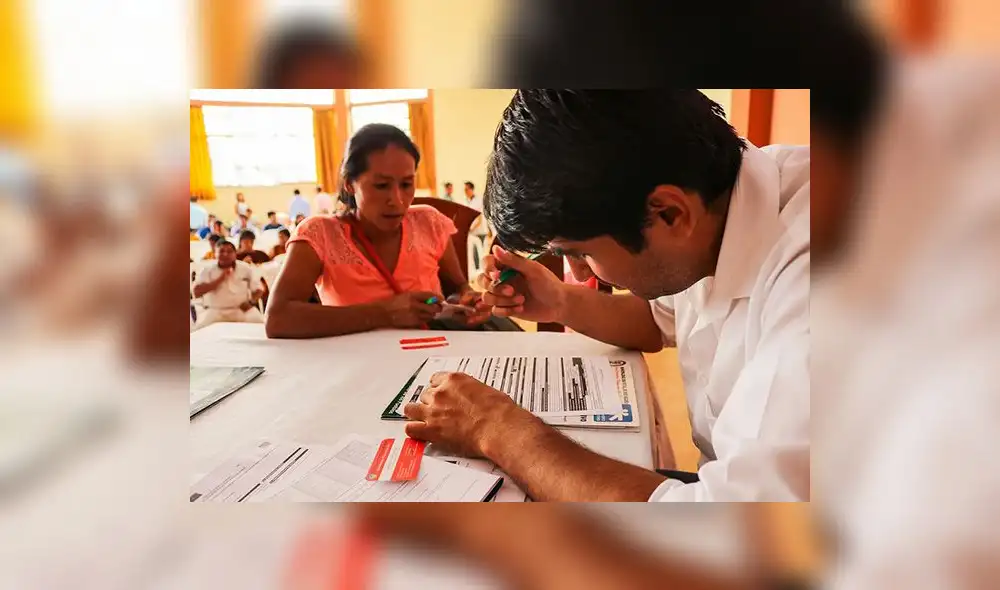 Satipo: Más de 50 artesanos se inscribieron en el Registro Nacional del Artesanos Satipo: Más de 50 artesanos se inscribieron en el Registro Nacional del Artesanos