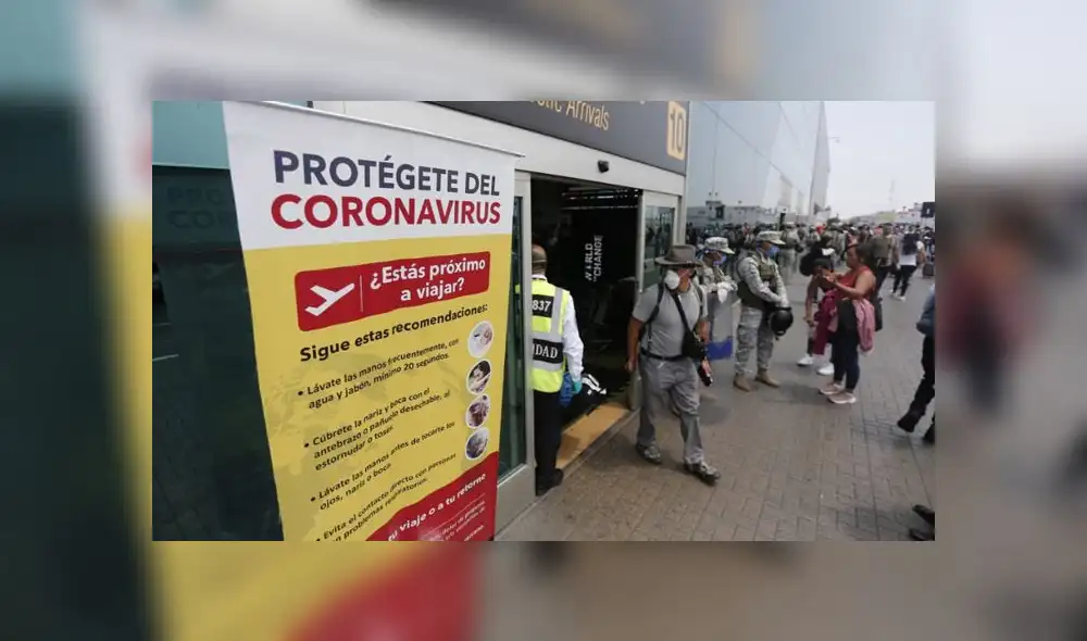Mientras que algunos pudieron alcanzar boletos para volar antes del cierre de fronteras, otros buscan opciones para alojarse los próximos 15 días. (Foto: Antonio Melgarejo / La República) Mientras que algunos pudieron alcanzar boletos para volar antes del cierre de fronteras, otros buscan opciones para alojarse los próximos 15 días. (Foto: Antonio Melgarejo / La República)