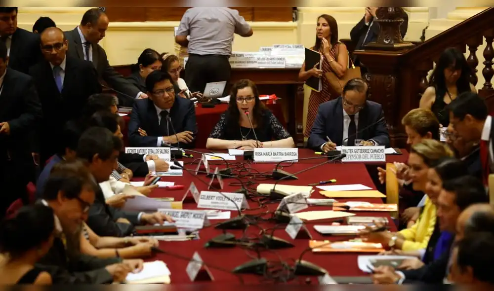 Comisión de Constitución debate proyecto de la Junta Nacional de Justicia