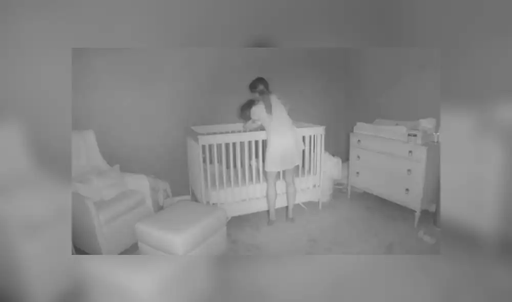 YouTube viral: madre primeriza hace reír a miles por blooper que hizo cuando colocaba a su bebé en cuna [VIDEO]