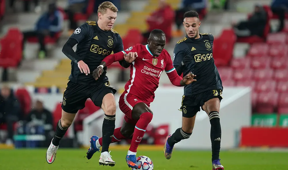Liverpool y Ajax se enfrentan en la fecha 5  de la fase de grupos de la Champions League. Foto: AFP