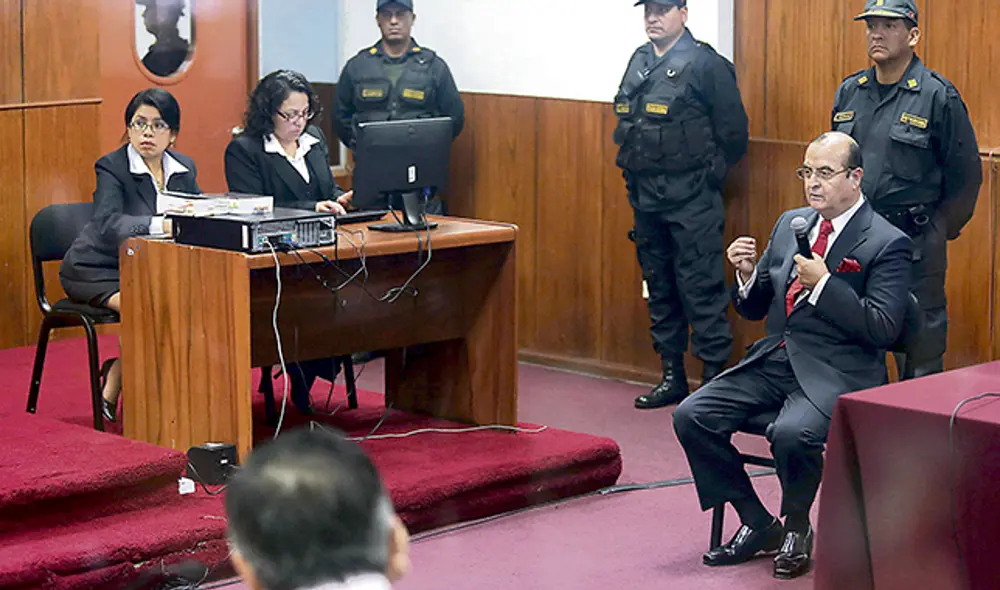 Enlace. Montesinos digitó a juez Percy Escobar para favorecer a Universidad Alas Peruanas. Enlace. Montesinos digitó a juez Percy Escobar para favorecer a Universidad Alas Peruanas.