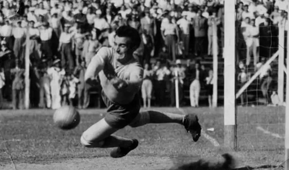 Amadeo Carrizo debutó en River Plate en 1945, a los 18 años. | Foto: Infobae Amadeo Carrizo debutó en River Plate en 1945, a los 18 años. | Foto: Infobae