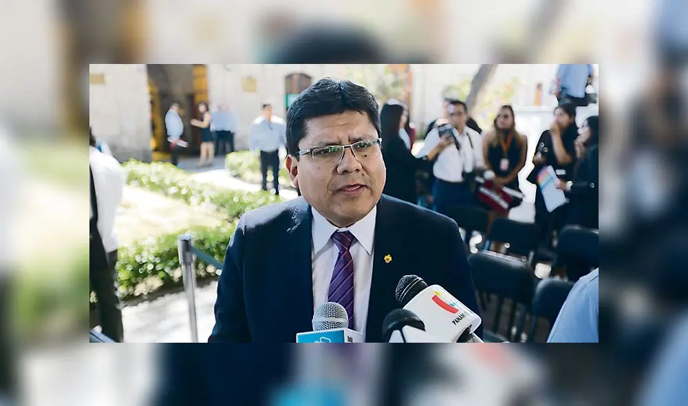 no se acuerda. Gerente municipal, Daniel Gómez, firmó resolución de nueva escala, pero dijo no recordar el contenido.