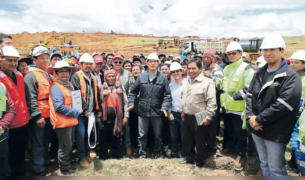 Cusco: Presidente Martín Vizcarra inspeccionó trabajos en Chinchero 