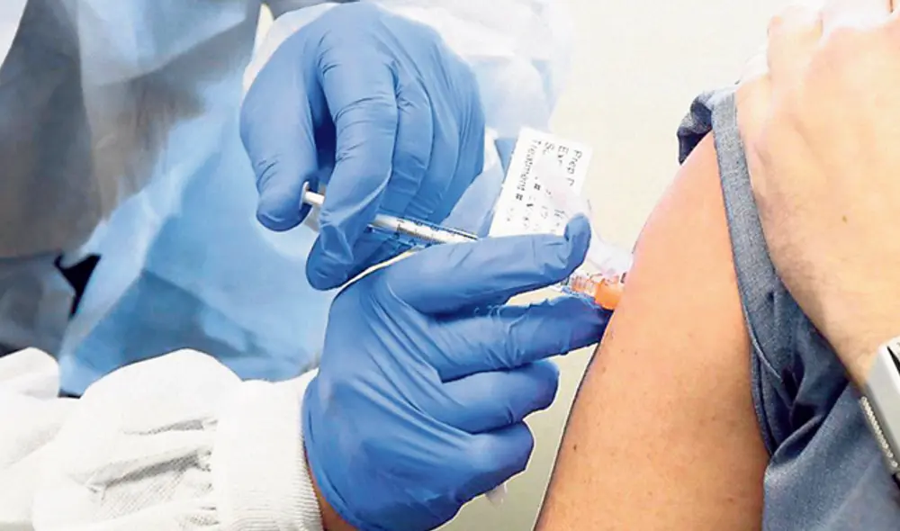 Vacuna. Las pruebas en los voluntarios se iniciarían en la quincena de setiembre. Los candidatos deben ser personas sin enfermedades autoinmunes. (Foto: AFP)