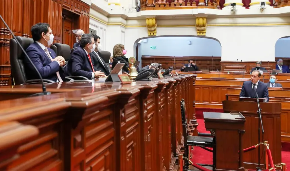 Walter Martos pidió el voto de confianza del Parlamento al Gabinete Ministerial. Foto: Congreso. Walter Martos pidió el voto de confianza del Parlamento al Gabinete Ministerial. Foto: Congreso.