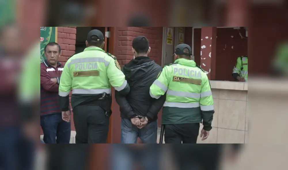 Un párroco es detenido al interior de un hotel con una menor Un párroco es detenido al interior de un hotel con una menor