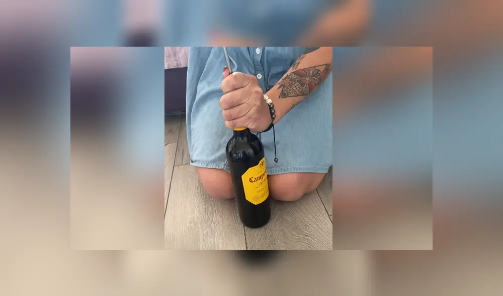 Una joven reveló un sorprendente truco para abrir una botella de vino sin sacacorchos. Foto: YouTube Una joven reveló un sorprendente truco para abrir una botella de vino sin sacacorchos. Foto: YouTube