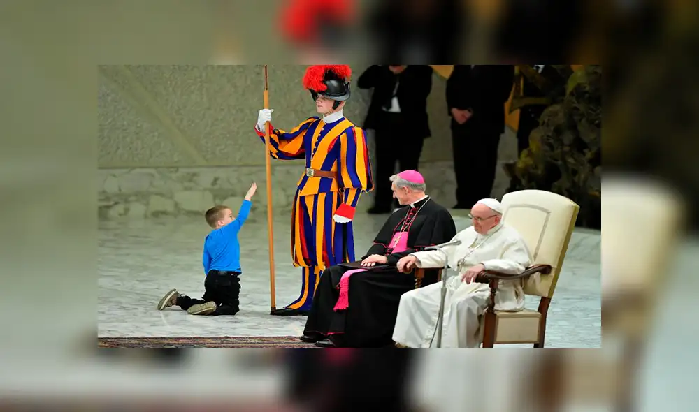 “Es argentino, es indisciplinado”, dijo el papa sobre niño que irrumpió en audiencia [VIDEO]