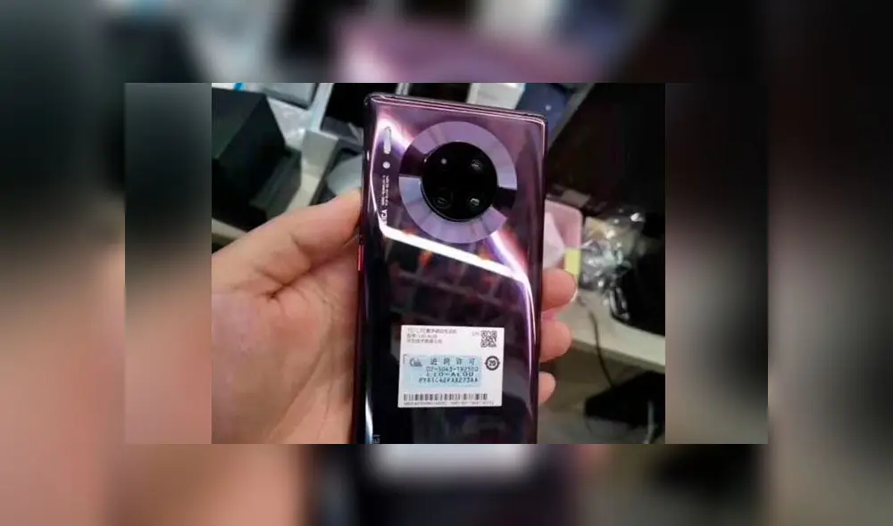 Huawei Mate 30 cuádruple cámara trasera.
