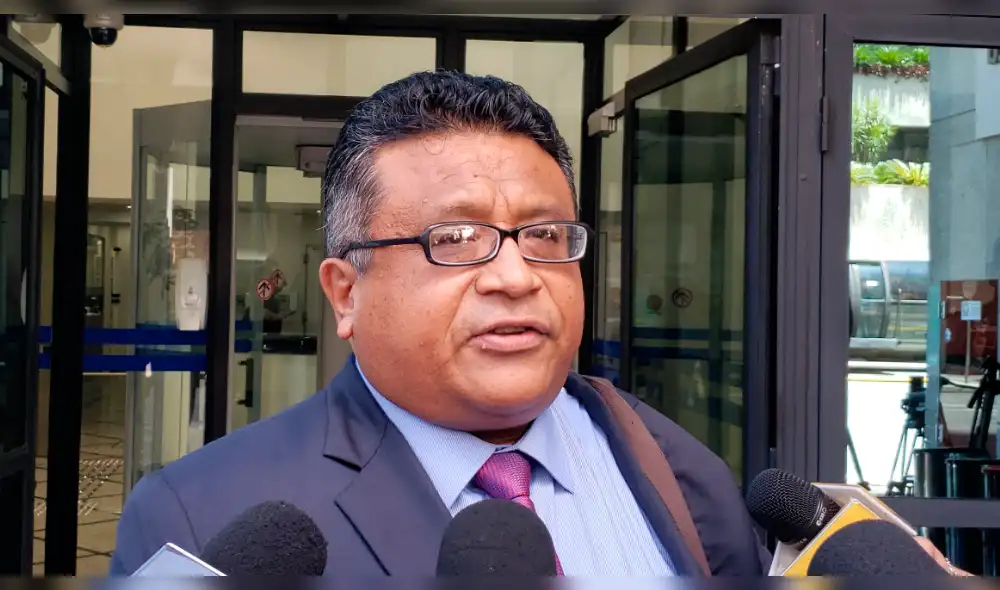 Abogado de Alan reconoce irregularidad en firma por contrato de conferencia Abogado de Alan reconoce irregularidad en firma por contrato de conferencia