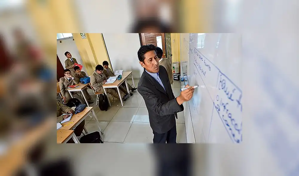 Maestros con mayor preparación recibirán menos aumento de sueldo