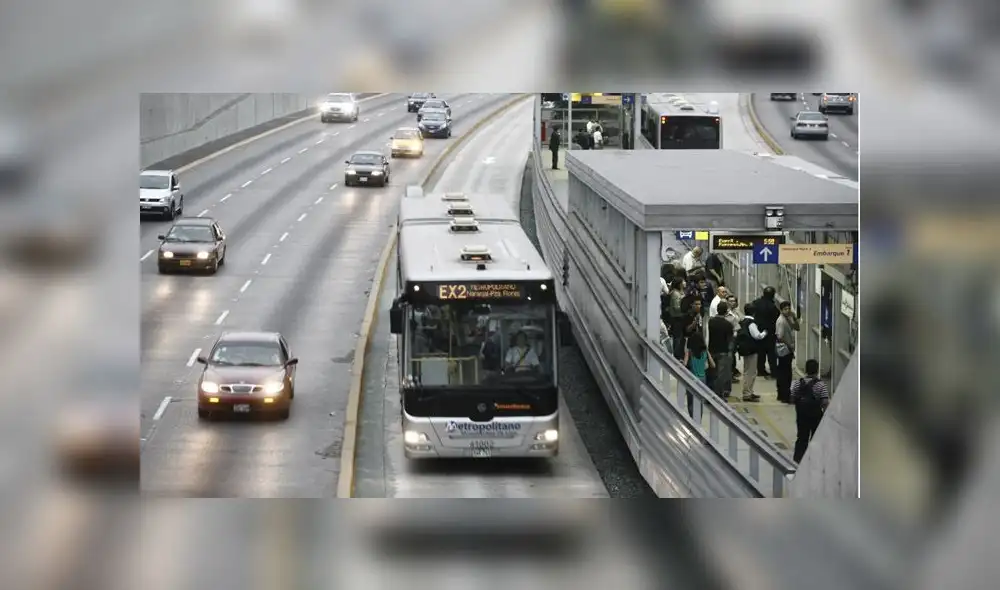 Buses que circulan de norte a sur saldrán de la vía exclusiva e ingresarán a la pista auxiliar de la Vía Expresa. (Foto: Archivo)
