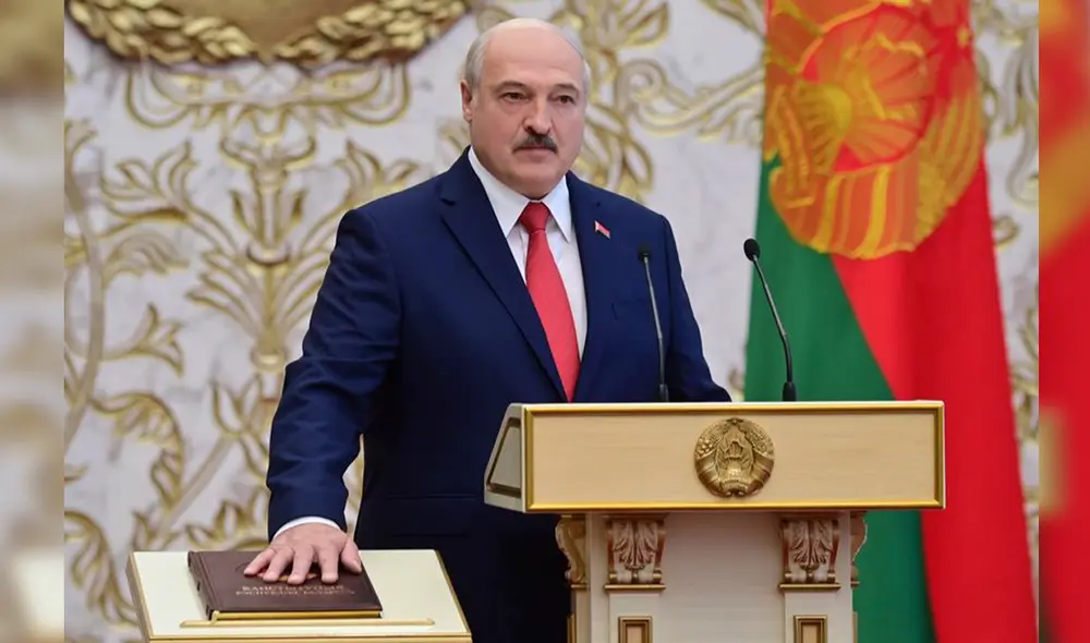 Alexánder Lukashenko asumió este miércoles el cargo de presidente de Bielorrusia. Foto: EFE