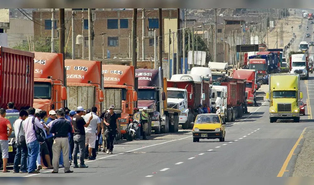 Huelga de transportistas de carga genera sobrecostos a exportadores  