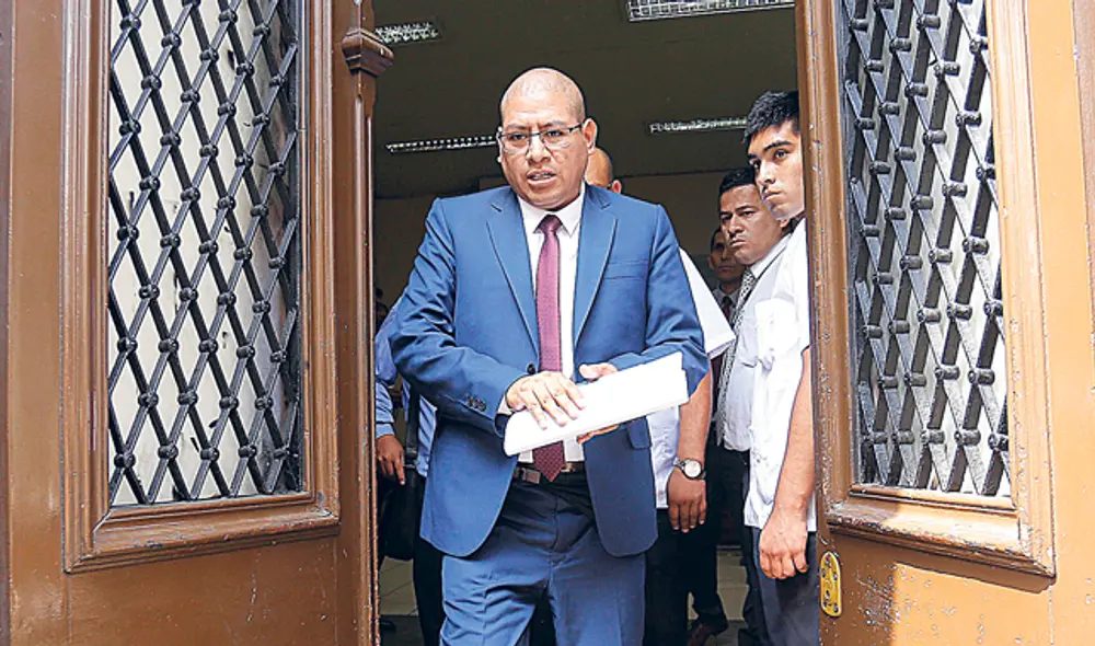 En la mira. El fiscal Reynaldo Abia, quien investigaba a Edgar Alarcón, fue espiado por un exagente naval a pedido de un intermediario del excontralor.