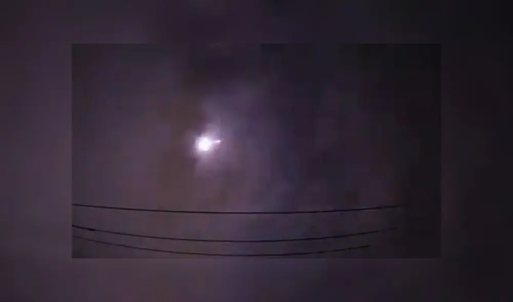 El supervisor del museo de Hiratsuka (Japón) grabó el paso del meteoro. Foto: captura El supervisor del museo de Hiratsuka (Japón) grabó el paso del meteoro. Foto: captura