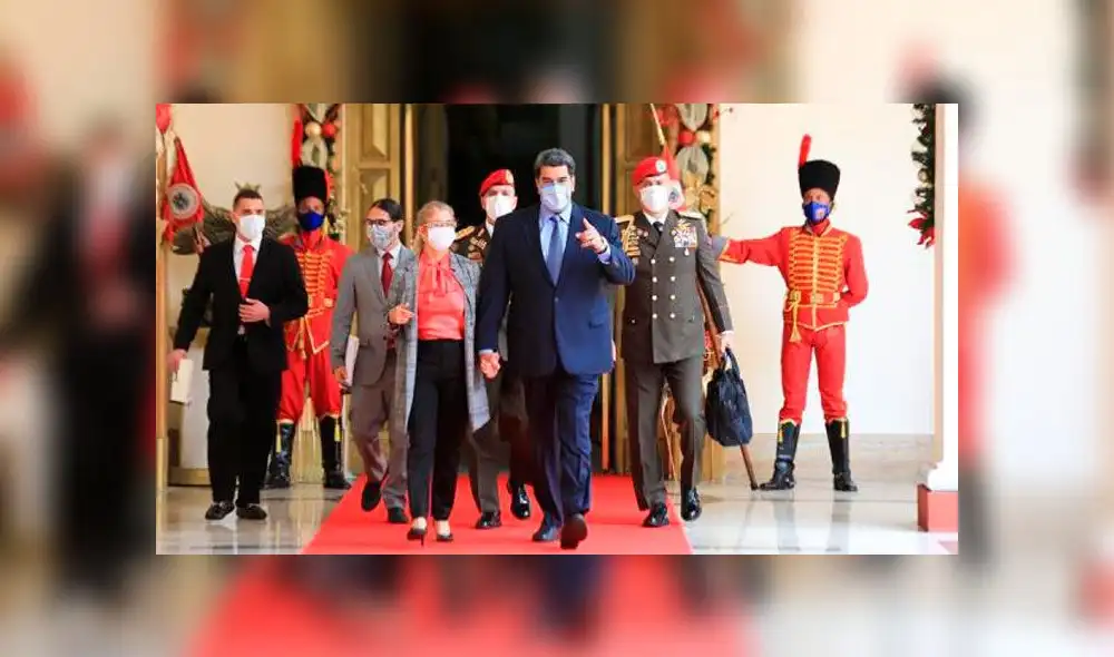 Fotografía facilitada por Miraflores Press muestra al presidente venezolano Nicolás Maduro mientras llega a una conferencia de prensa. Foto: EFE Fotografía facilitada por Miraflores Press muestra al presidente venezolano Nicolás Maduro mientras llega a una conferencia de prensa. Foto: EFE