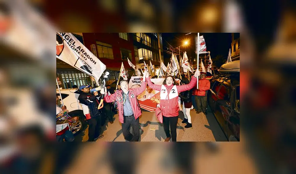 en sus marcas... Algunos partidos llegaron con bandas de música para llamar la atención de electores en momentos de su inscripción. Algunos postulantes ya lanzaron propuestas. en sus marcas... Algunos partidos llegaron con bandas de música para llamar la atención de electores en momentos de su inscripción. Algunos postulantes ya lanzaron propuestas.