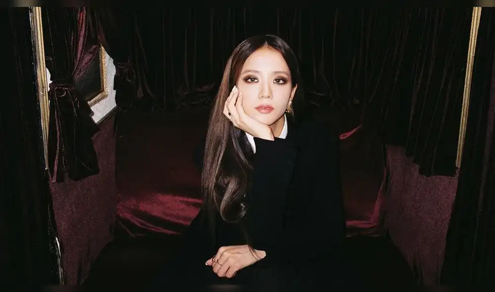 Desliza para ver más fotos de Jisoo de BLACKPINK. Créditos: YG ENtertainment