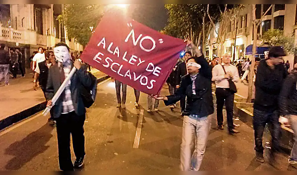 Universitarios y alumnos de institutos salen hoy en la tarde a protestar juntos Universitarios y alumnos de institutos salen hoy en la tarde a protestar juntos