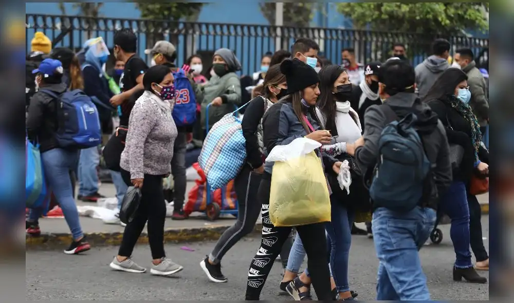 Vendedores ambulantes volverían a laborar en las calles de Gamarra este lunes 22 de junio. Créditos: Jorge Cerdán / La República. Vendedores ambulantes volverían a laborar en las calles de Gamarra este lunes 22 de junio. Créditos: Jorge Cerdán / La República.