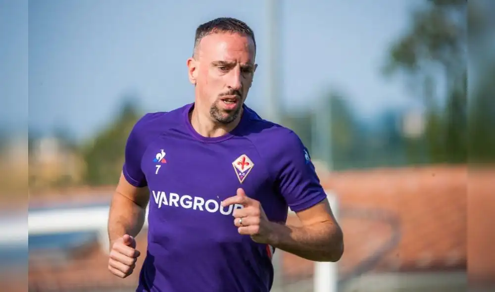 El francés no se midió a la hora de reclamar y terminó sufriendo una sanción de tres partidos. El francés no se midió a la hora de reclamar y terminó sufriendo una sanción de tres partidos.