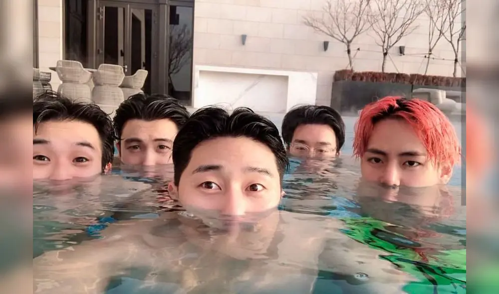 V  es miembro fundador del escuadrón "wooga" , un círculo de amigos famosos que también incluye a  Peakboy , Park Seo Joon ,  Choi Woo Shik y  Park Hyung Sik .