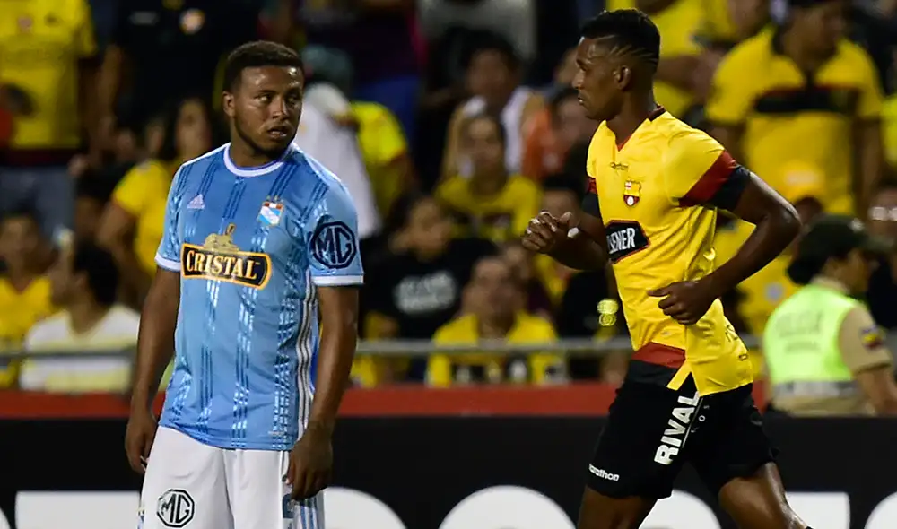 El equipo completo de Sporting Cristal llegó el viernes al mediodía a Lima.