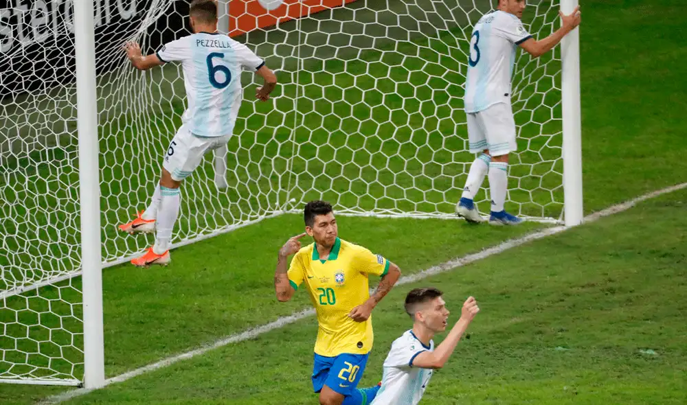 AFA, tras el Argentina vs. Brasil, publicó polémico mensaje en Twitter en referencia al VAR. | Foto: EFE