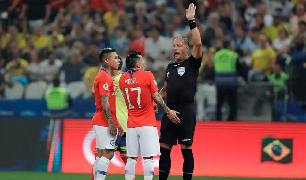 Charles Aránguiz había anotado el 1-0 en el Chile vs Colombia por Copa América 2019, pero el VAR se lo anuló. | Foto: EFE