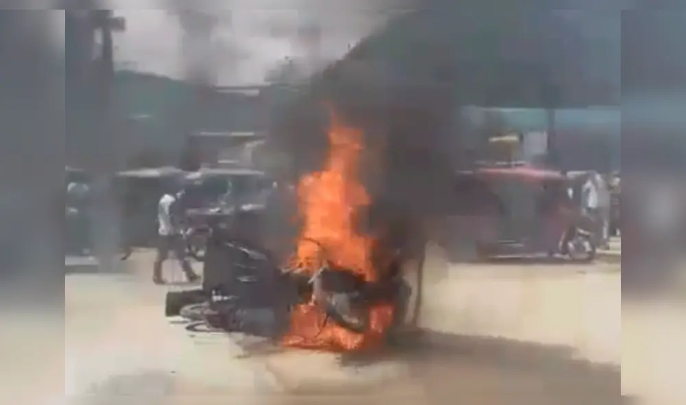 Pobladores queman mototaxi de delincuentes en Jaén [VIDEO]