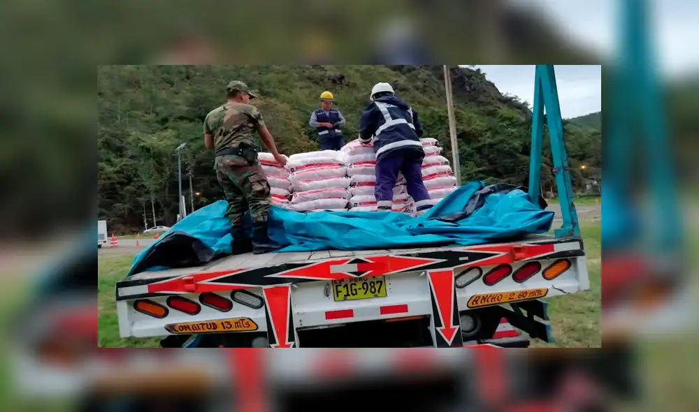 PNP y Sunat decomisan 30 toneladas de cloruro de sodio PNP y Sunat decomisan 30 toneladas de cloruro de sodio