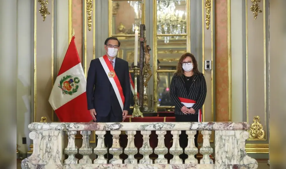 Vizcarra tomó juramento al nuevo gabinete ministerial. Vizcarra tomó juramento al nuevo gabinete ministerial.