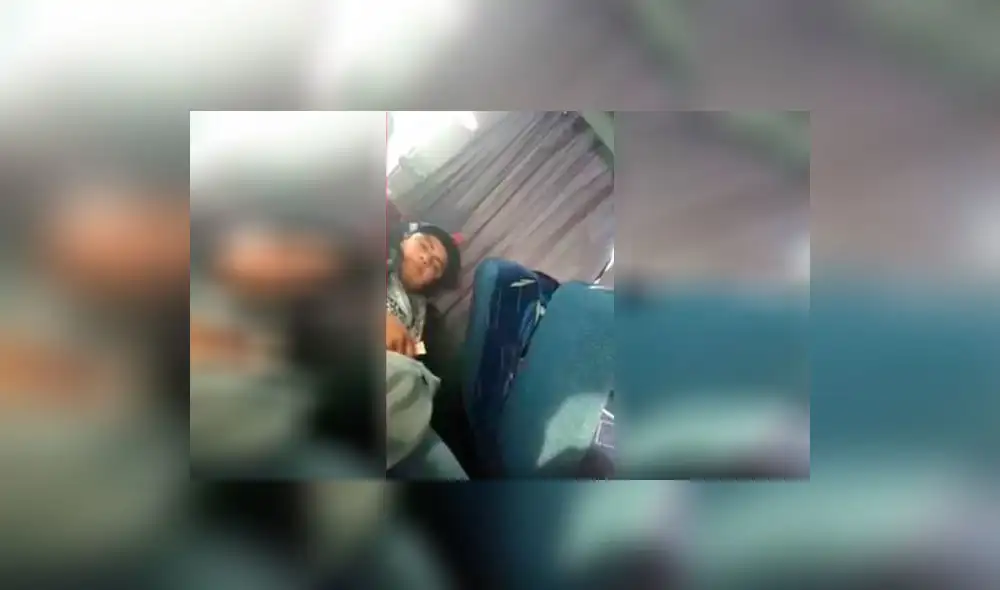 YouTube: graban a sujeto mientras se masturbaba en pleno autobús YouTube: graban a sujeto mientras se masturbaba en pleno autobús