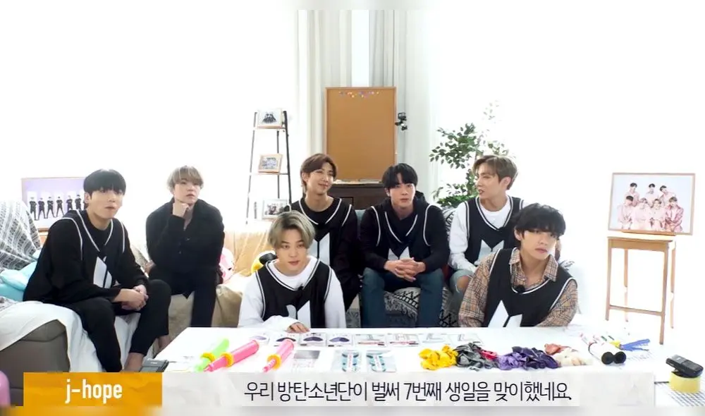 Desliza para ver más fotos de BTS en el FESTA 2020. Créditos: Bangtan TV