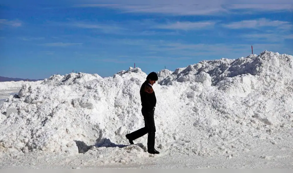 Bolivia quiere superar a Chile en el mercado del litio