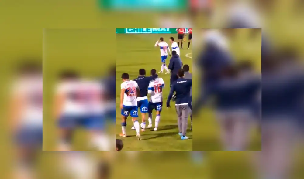 Jeisson Vargas no estuvo de acuerdo con la decisión que tomó su entrenador en el partido que disputó la Universidad Católica frente al Everton. Jeisson Vargas no estuvo de acuerdo con la decisión que tomó su entrenador en el partido que disputó la Universidad Católica frente al Everton.
