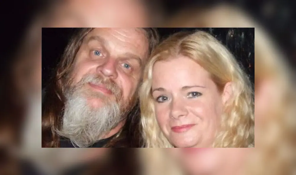 Stephen Smith está casado y tiene cuatro hijos adultos.