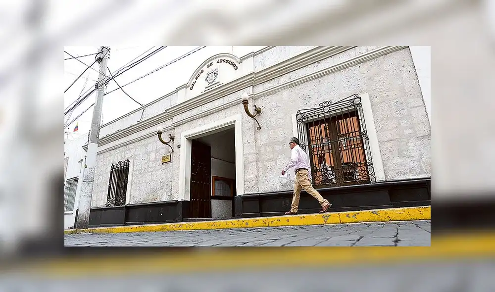 16-10-17 JOSE SOTOMAYOR
FACHADA DEL COLEGIO DE ABOGADOS DE AREQUIPA 16-10-17 JOSE SOTOMAYOR
FACHADA DEL COLEGIO DE ABOGADOS DE AREQUIPA